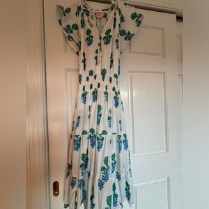 Gorgeous Victoria Dunn short flutter sleeve dress with smocked/stretchy waist